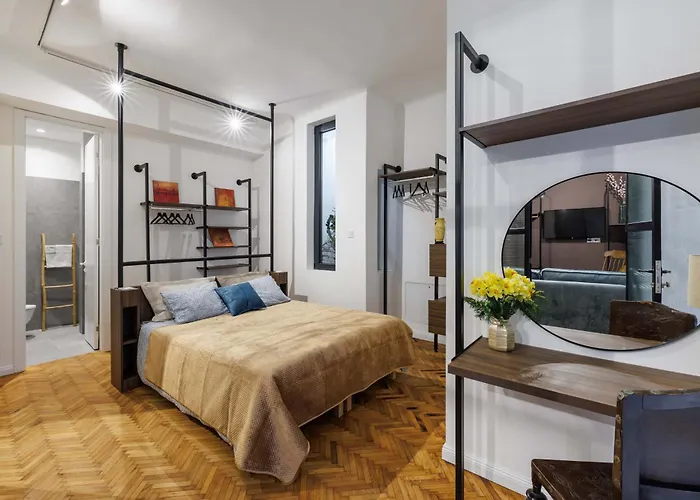 Blue Bird Apartments