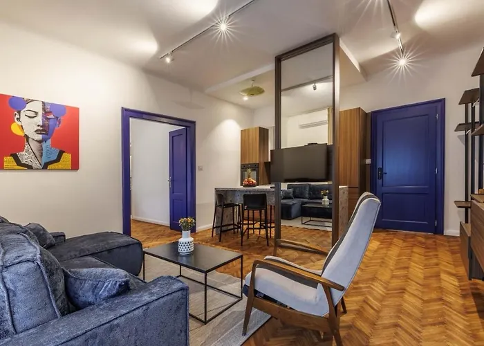 Blue Bird Apartments